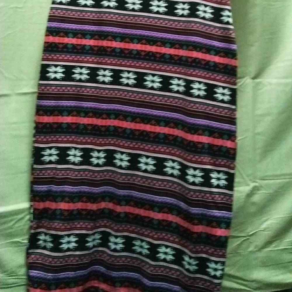 Pattern Dress - Picture 2 of 2